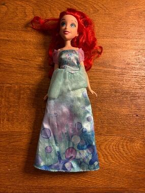 Hasbro Princess Ariel Doll With Glitter Dress